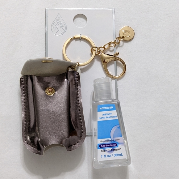 Antibacterial Hand Sanitizer Faux Leather Holder Keychain Heart Bag Charm, NEW - Picture 2 of 3